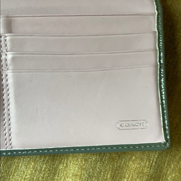 Coach genuine patent leather wallet Legacy Collection flap style - Picture 5 of 8